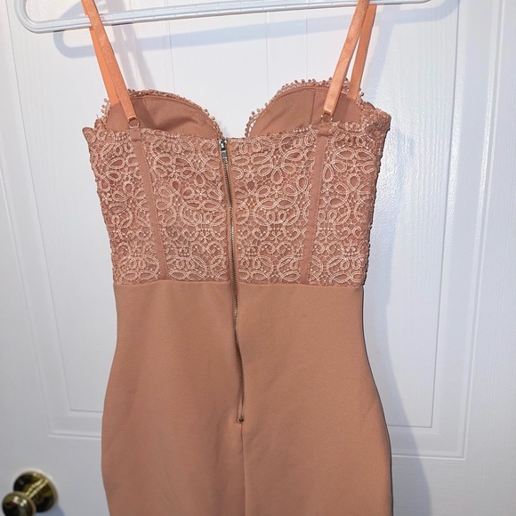 Revamped cocktail free BNWT in a peachy pink - Picture 3 of 5